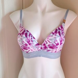 PINK by Victoria's Secret wireless bra